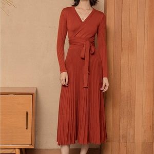 NWT Simple Retro Emma Wool Dress